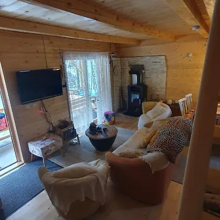 בקתה Planinska Brvnara קופרס